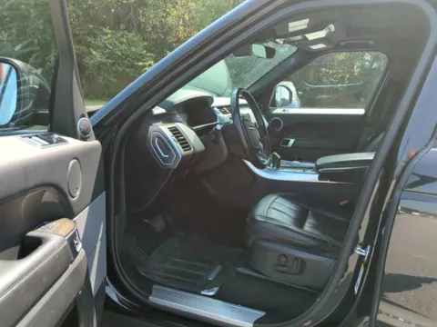 More photos of 2018 Land Rover Range Rover Sport HSE Td6 at Susan Schein Automotive - Pelham, AL