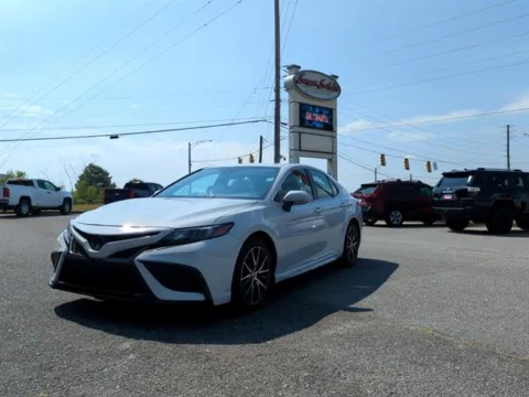 White 2023 Toyota Camry SE for sale in Pelham, AL