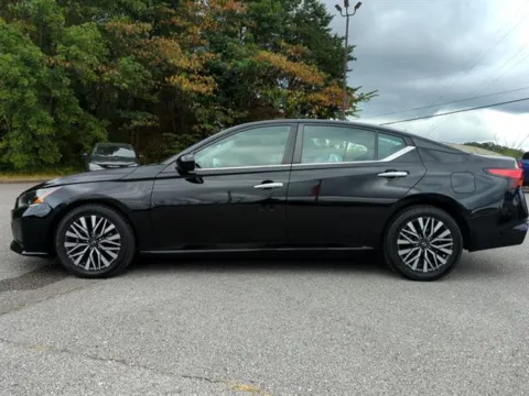 Photos of 2023 Nissan Altima 2.5 SV for sale in Pelham, AL at Susan Schein Automotive - Pelham
