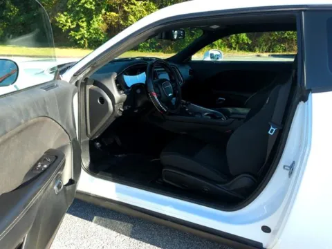 More photos of 2022 Dodge Challenger GT at Susan Schein Automotive - Pelham, AL