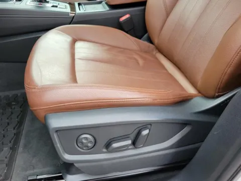 More photos of 2019 Audi Q5 2.0T quattro Premium Plus at Susan Schein Automotive - Pelham, AL