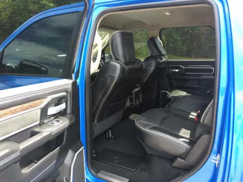 More photos of 2020 Ram 3500 Laramie at Susan Schein Automotive - Pelham, AL