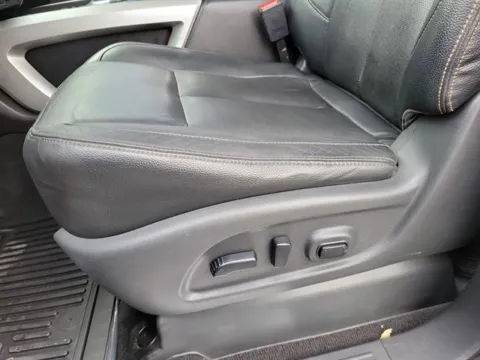 More photos of 2017 Nissan Titan XD SL at Susan Schein Automotive - Pelham, AL