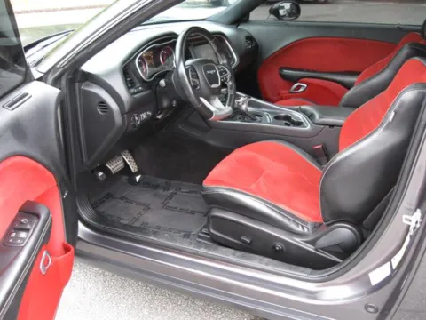 More photos of 2016 Dodge Challenger SRT 392 at Susan Schein Automotive - Pelham, AL