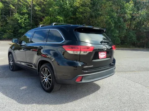 Another view of 2017 Toyota Highlander SE for sale in Pelham, AL at Susan Schein Automotive - Pelham
