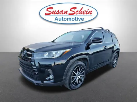 Black 2017 Toyota Highlander SE for sale in Pelham, AL