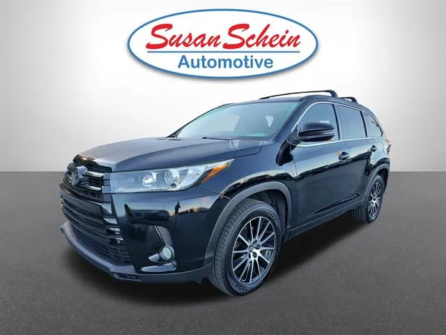 Black 2017 Toyota Highlander SE for sale in Pelham, AL