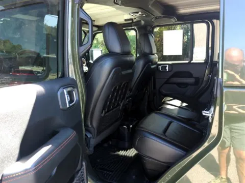 More photos of 2021 Jeep Gladiator Mojave at Susan Schein Automotive - Pelham, AL