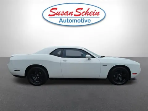 More photos of 2011 Dodge Challenger SE at Susan Schein Automotive - Pelham, AL