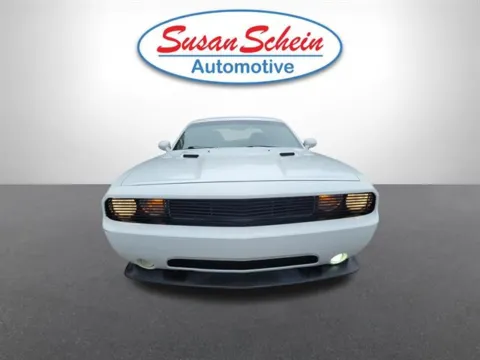 Photos of 2011 Dodge Challenger SE for sale in Pelham, AL at Susan Schein Automotive - Pelham