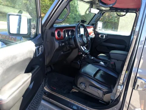More photos of 2018 Jeep Wrangler Unlimited Rubicon at Susan Schein Automotive - Pelham, AL