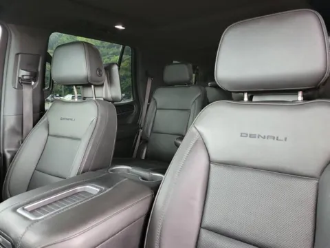 More photos of 2021 GMC Yukon Denali at Susan Schein Automotive - Pelham, AL