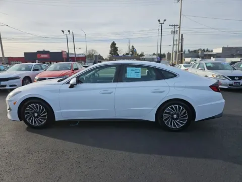 More photos of 2020 Hyundai Sonata Hybrid SEL Sedan 4D at All American Motors, WA
