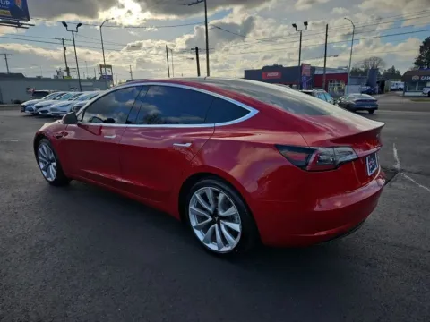More photos of 2018 Tesla Model 3 Long Range Sedan 4D at All American Motors, WA
