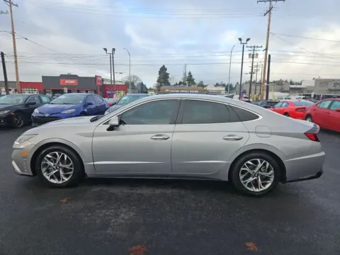 More photos of 2023 Hyundai Sonata SEL Sedan 4D at All American Motors, WA