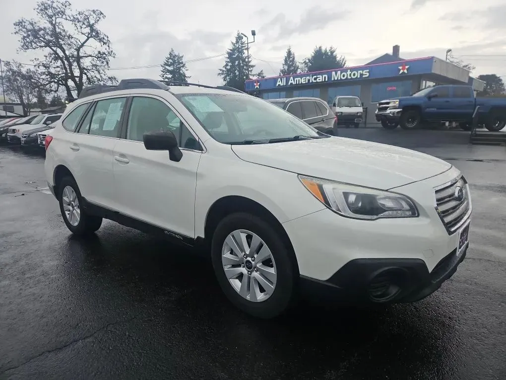 White 2017 Subaru Outback 2.5i Wagon 4D for sale in Tacoma, WA