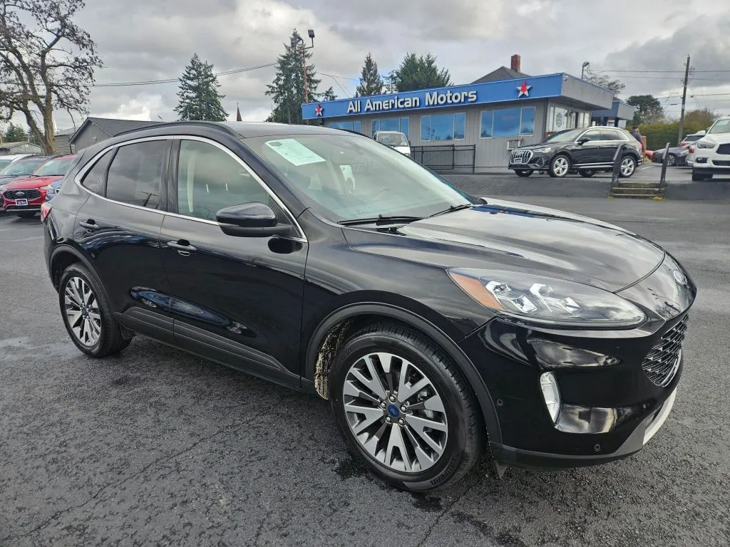 2020 Ford Escape Titanium