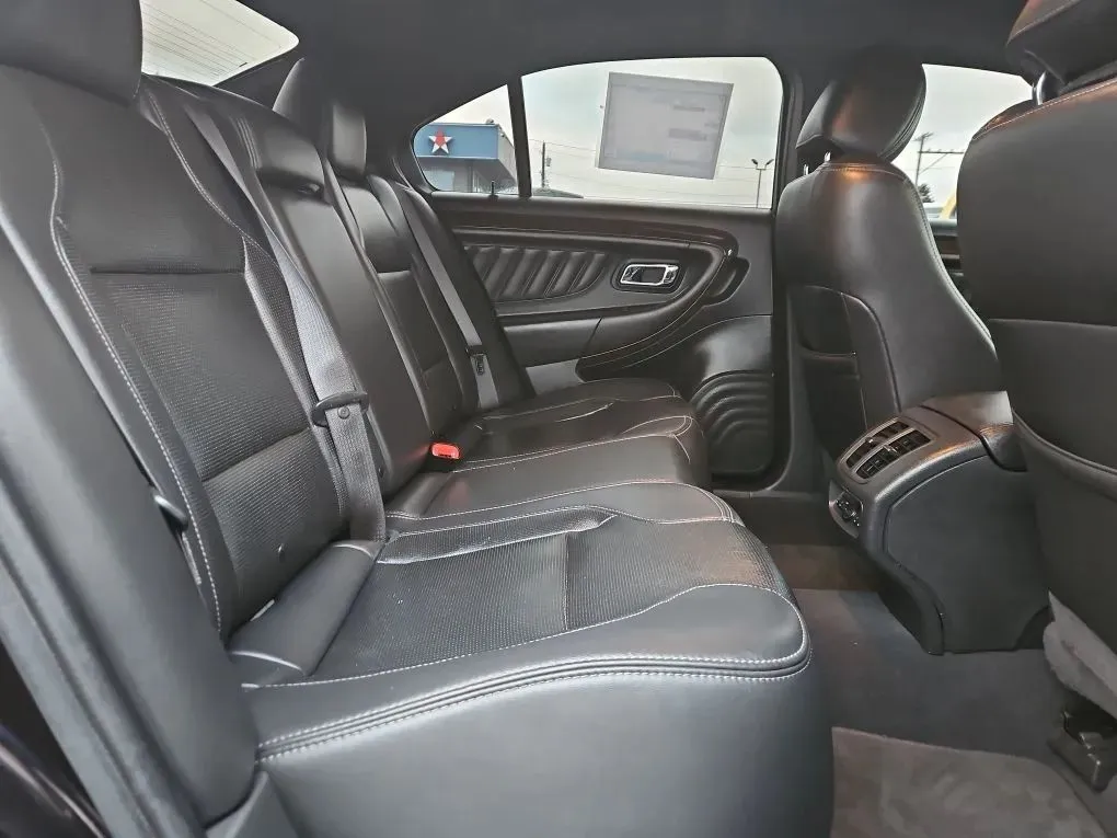 2019 Ford Taurus Limited - Photo 12