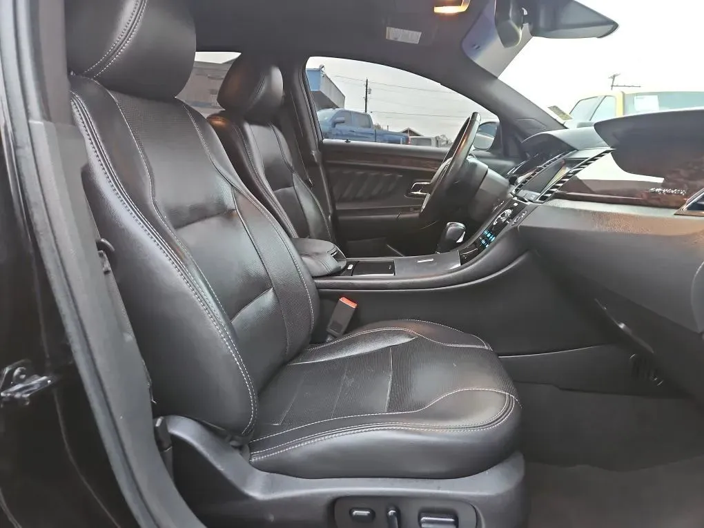 2019 Ford Taurus Limited - Photo 11