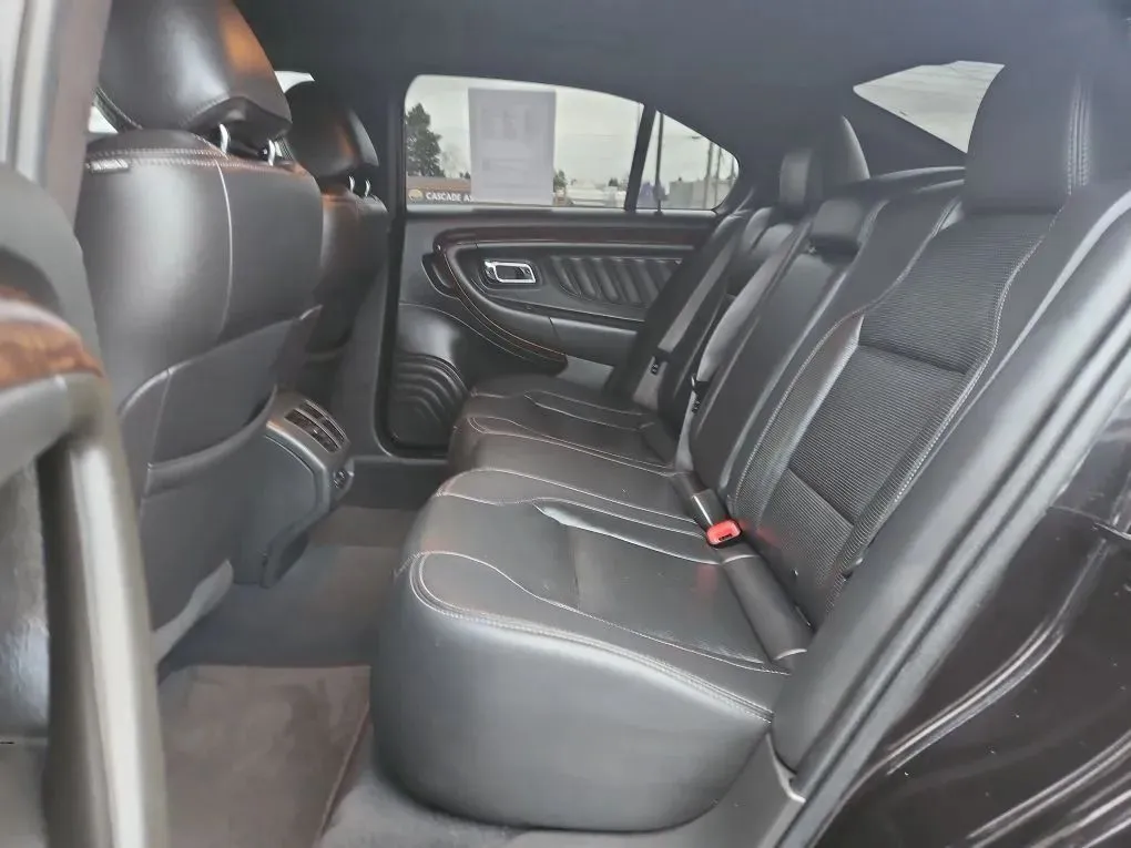 2019 Ford Taurus Limited - Photo 15
