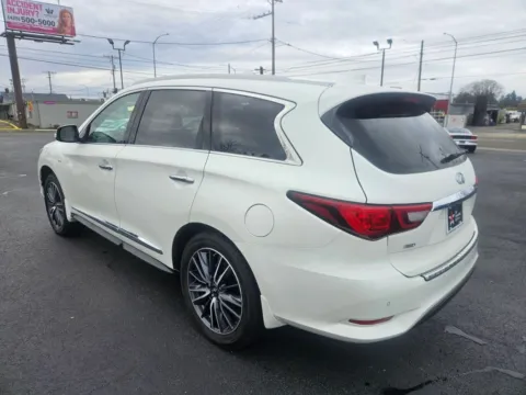 More photos of 2019 INFINITI QX60 LUXE (2019.5) Sport Utility 4D at All American Motors, WA