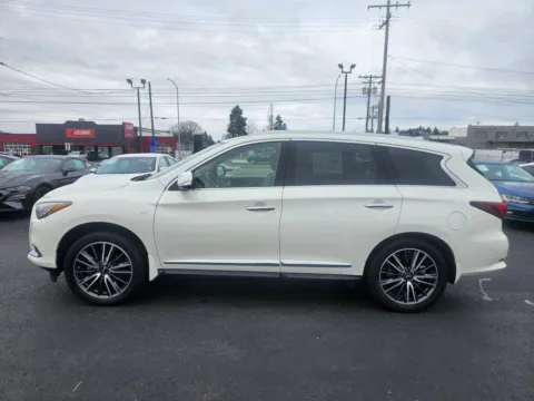 More photos of 2019 INFINITI QX60 LUXE (2019.5) Sport Utility 4D at All American Motors, WA