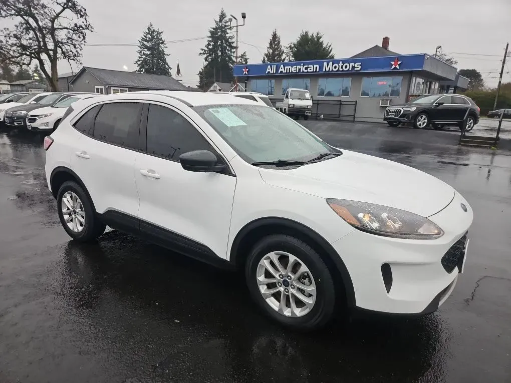 White 2022 Ford Escape SE Sport Utility 4D for sale in Tacoma, WA