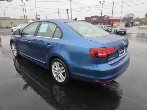 More photos of 2017 Volkswagen Jetta 1.8T SEL Sedan 4D at All American Motors, WA