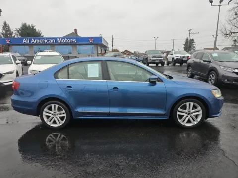 More photos of 2017 Volkswagen Jetta 1.8T SEL Sedan 4D at All American Motors, WA