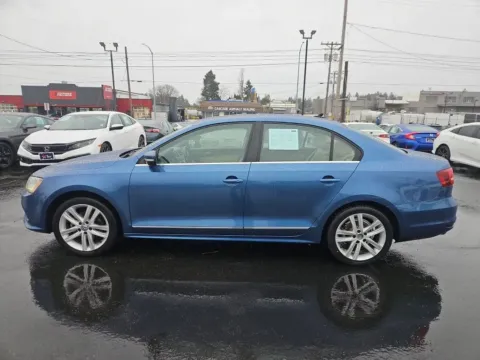 More photos of 2017 Volkswagen Jetta 1.8T SEL Sedan 4D at All American Motors, WA