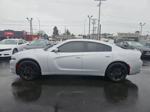 More photos of 2019 Dodge Charger SXT Sedan 4D at All American Motors, WA