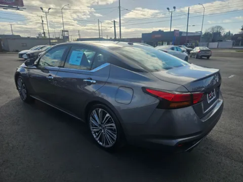 More photos of 2023 Nissan Altima 2.5 SL Sedan 4D at All American Motors, WA