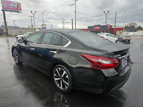More photos of 2018 Nissan Altima 2.5 SR Sedan 4D at All American Motors, WA