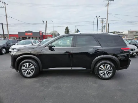 More photos of 2023 Nissan Pathfinder SL Sport Utility 4D at All American Motors, WA