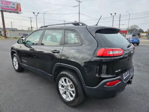 More photos of 2015 Jeep Cherokee Sport SUV 4D at All American Motors, WA