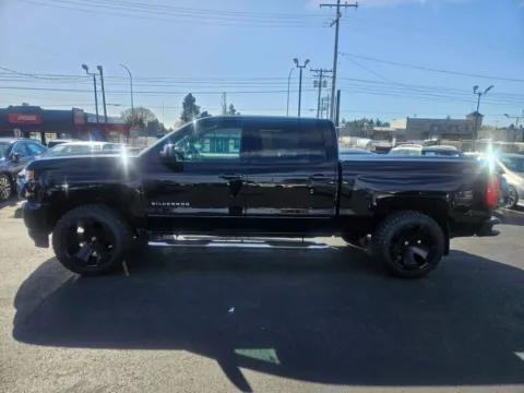 More photos of 2017 Chevrolet Silverado 1500 Crew Cab Z71 LT Pickup 4D 5 3/4 ft at All American Motors, WA
