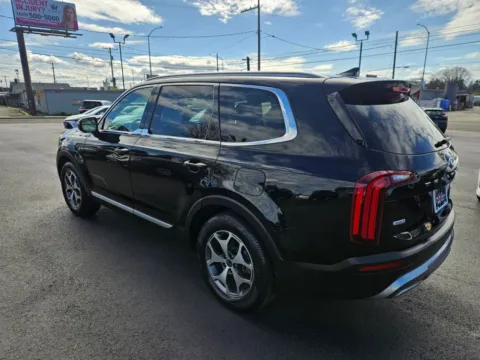 More photos of 2021 Kia Telluride EX Sport Utility 4D at All American Motors, WA