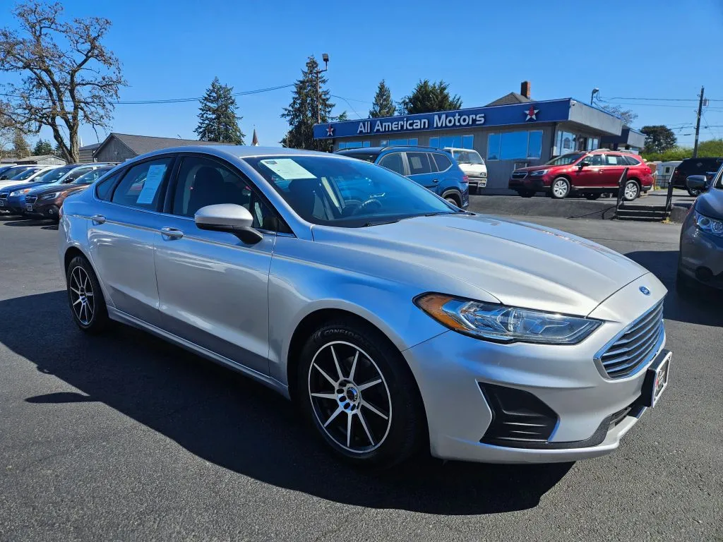 Silver 2019 Ford Fusion SE Hybrid Sedan 4D for sale in Tacoma, WA
