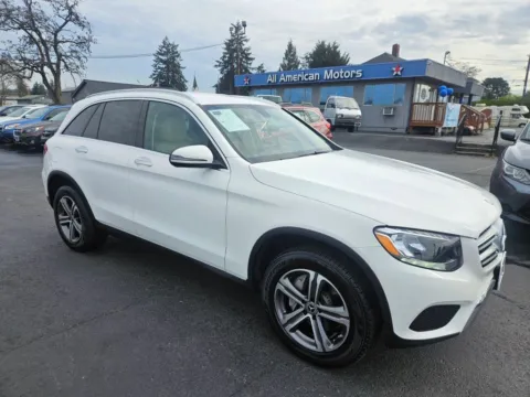 White 2019 Mercedes-Benz GLC 300 4MATIC Sport Utility 4D for sale in Tacoma, WA