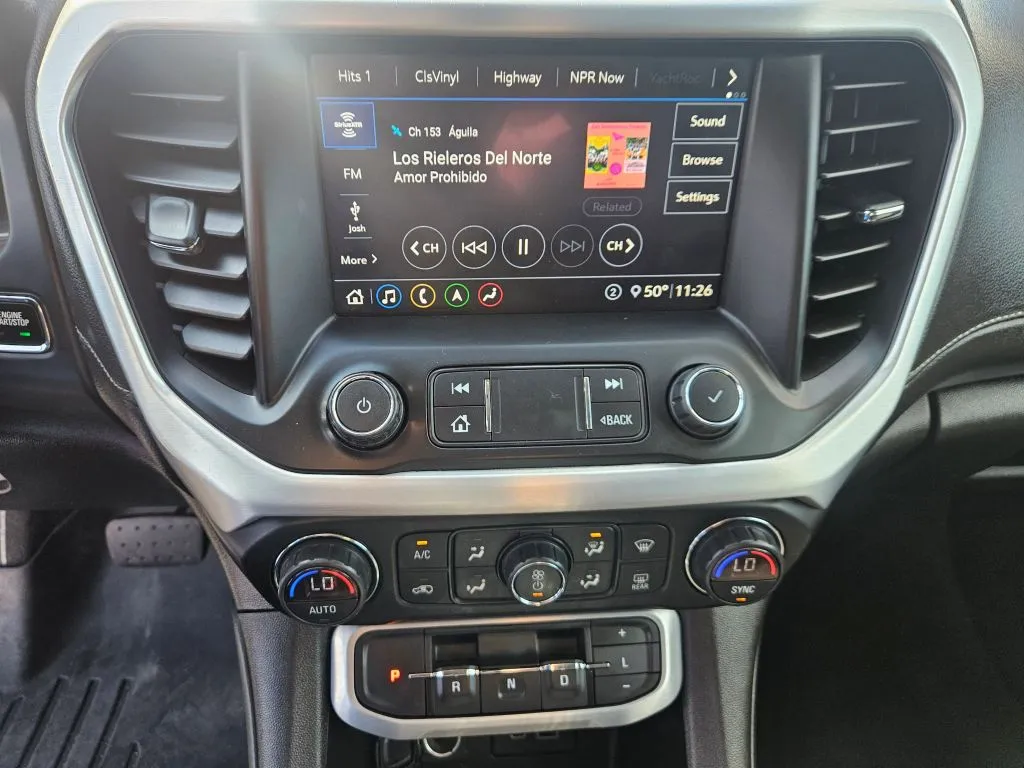 GMC Acadia photo 22
