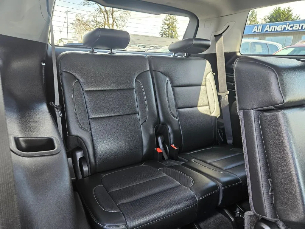 GMC Acadia photo 13