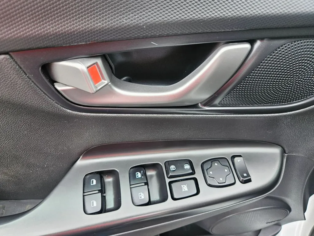 Hyundai Kona photo 22
