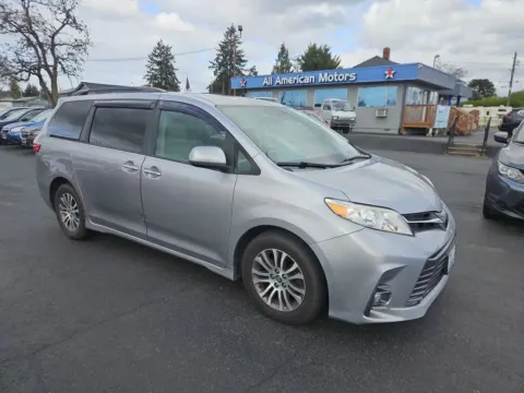 Silver 2018 Toyota Sienna XLE Minivan 4D for sale in Tacoma, WA