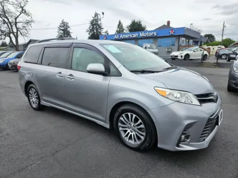 Silver 2018 Toyota Sienna XLE Minivan 4D for sale in Tacoma, WA