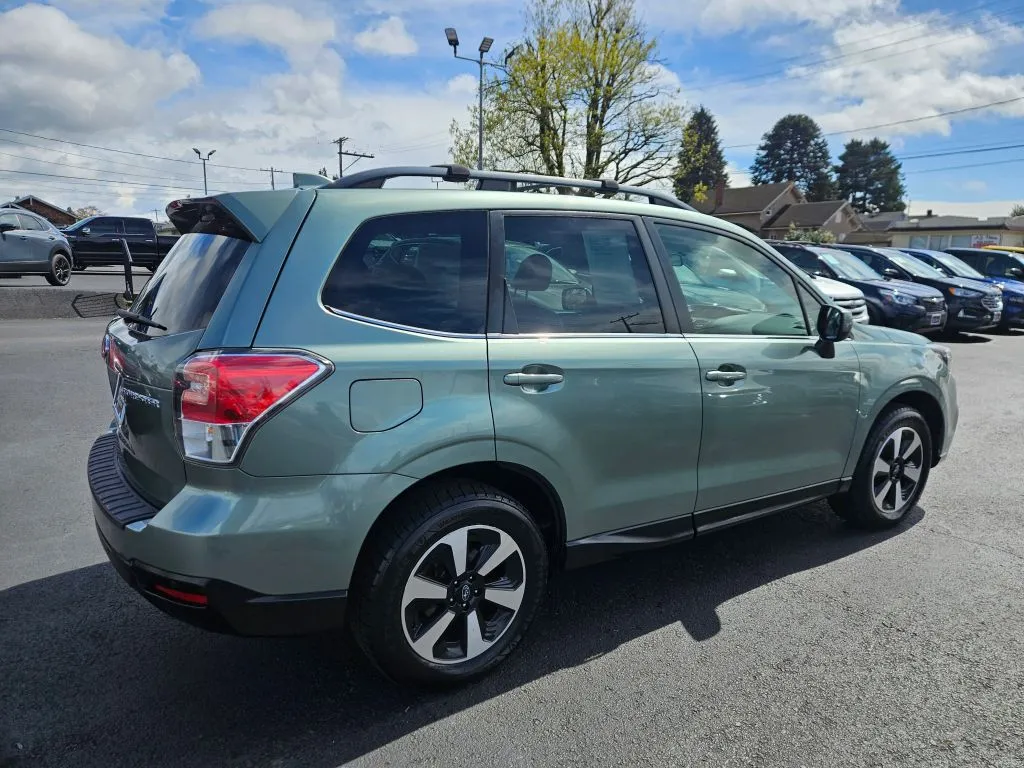 Subaru Forester photo 11
