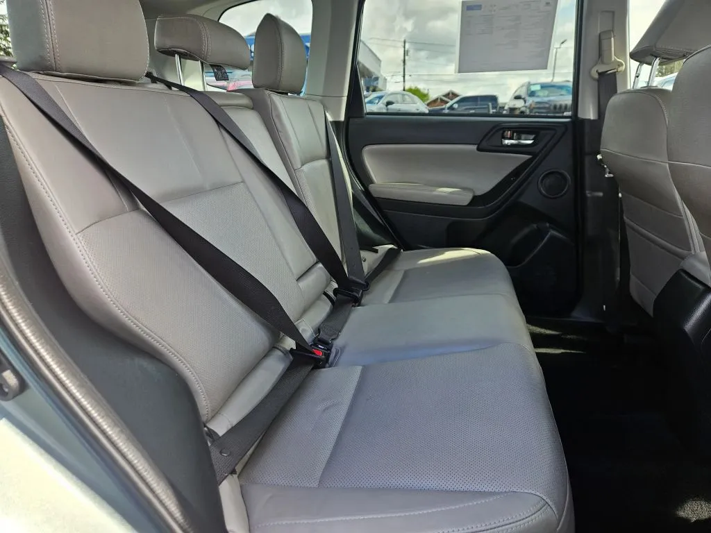 Subaru Forester photo 14