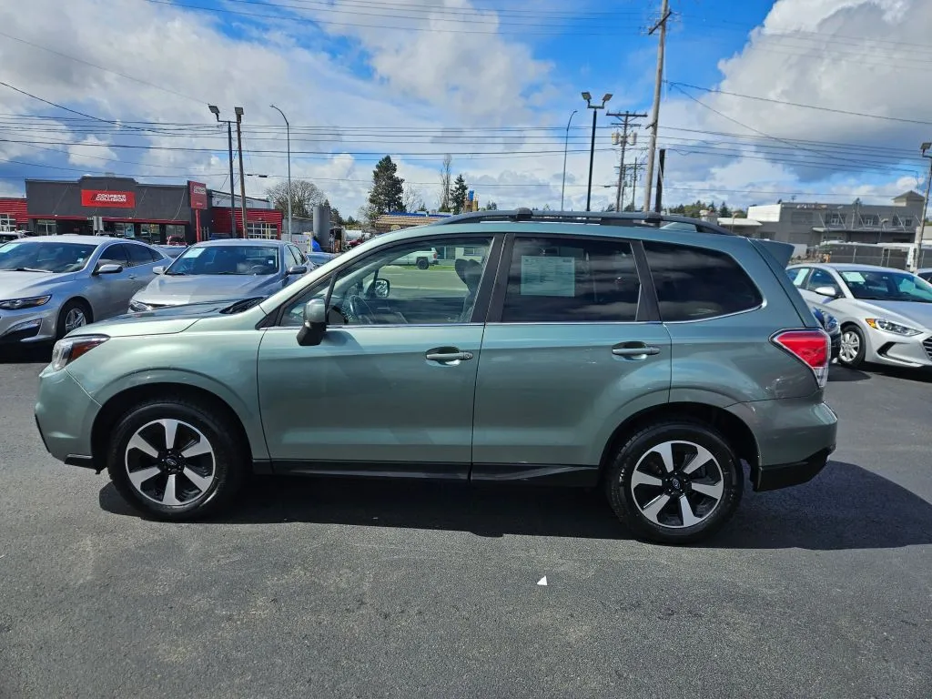 Subaru Forester photo 8