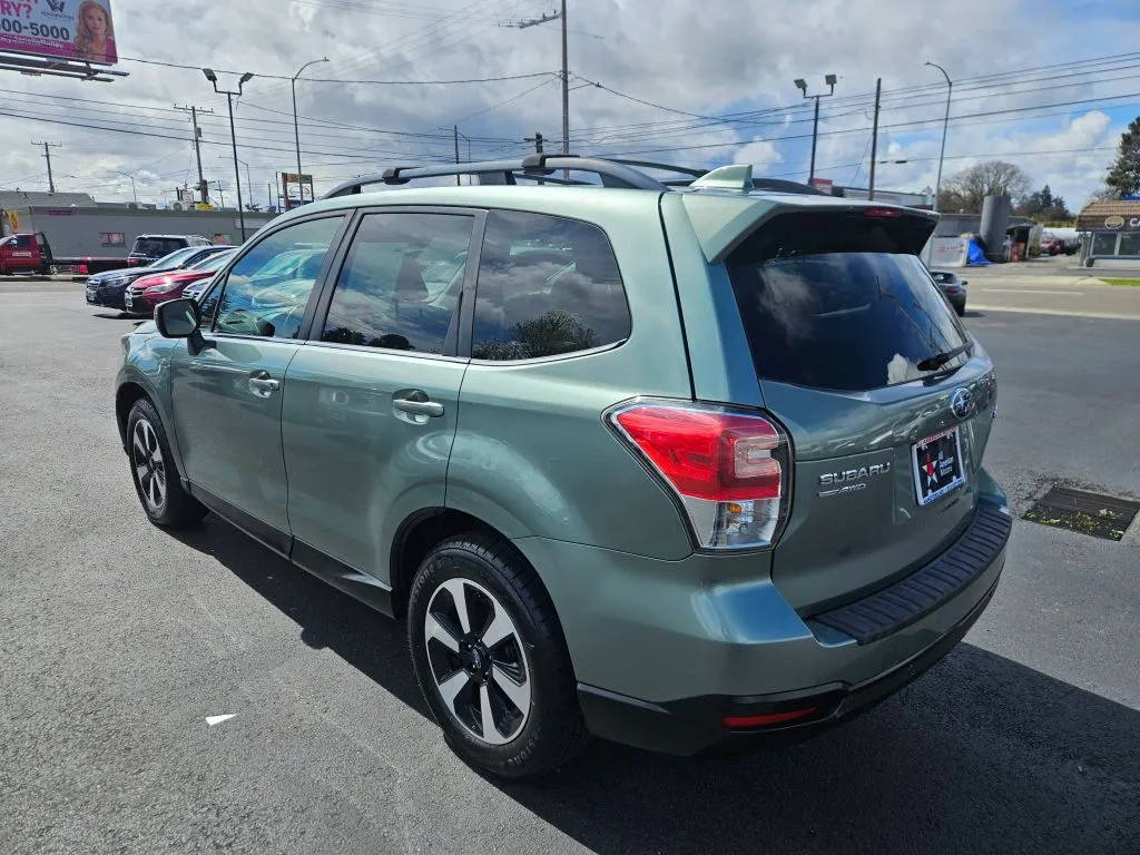 Subaru Forester photo 9