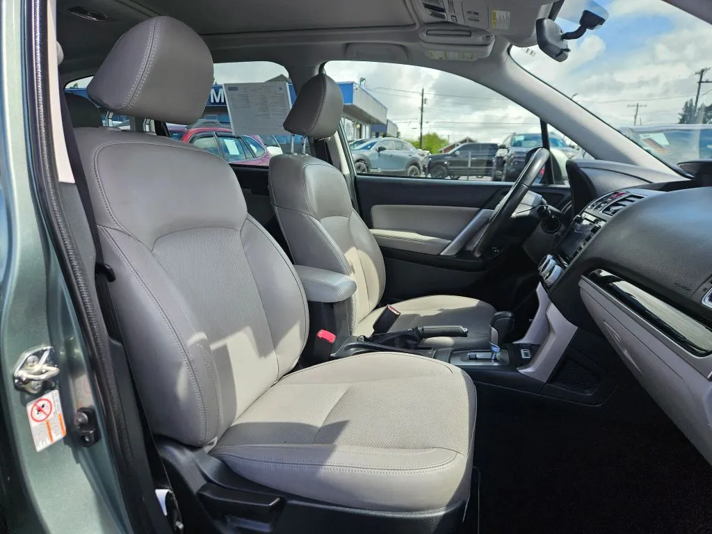 Subaru Forester photo 13