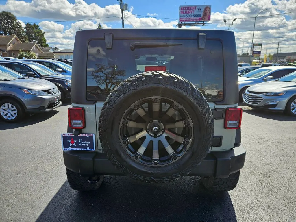 Jeep Wrangler photo 8